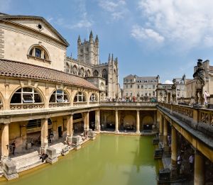 1280px-Roman_Baths_in_Bath_Spa,_England_-_July_2006